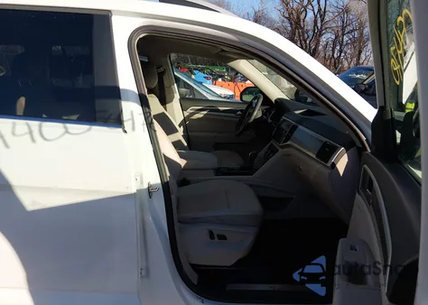 2021 Volkswagen Atlas 3.6L V6 Sel z USA, uszkodzony, nr VIN 1V2BR2CA9MC575229